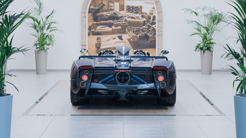 Illustration for article titled The $17.5 Million Pagani Zonda HP Barchetta Is the Most Expensive Car in the World
